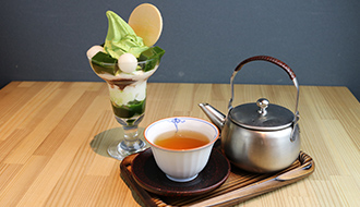 京はやしやの…「抹茶パフェ」